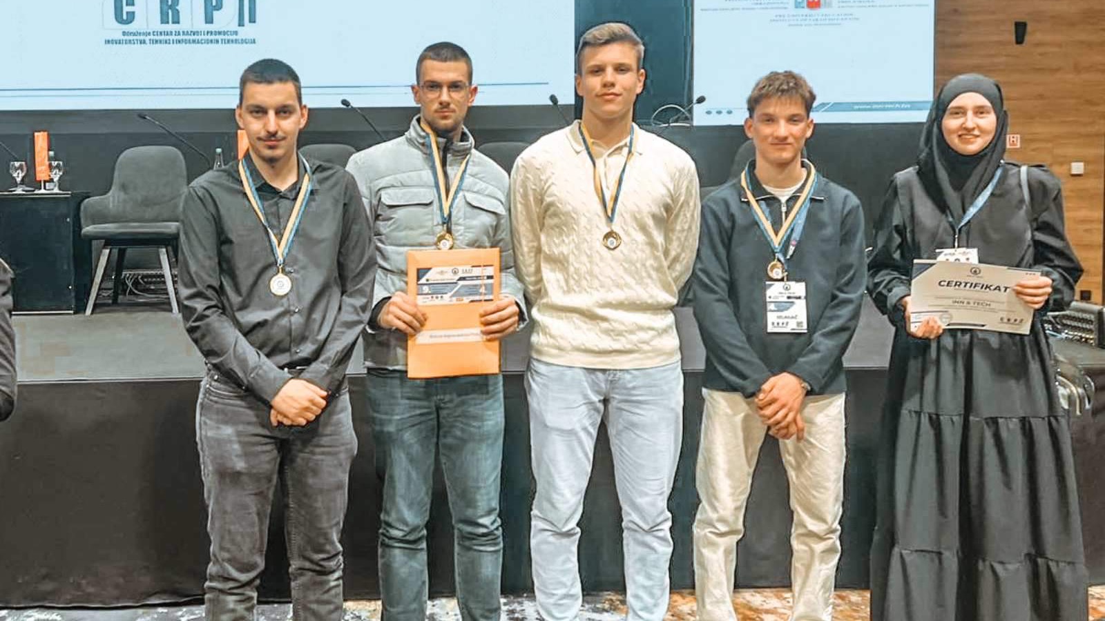 Učenici Behram-begove medrese predstavili inovativne projekte na Sajmu inovacija