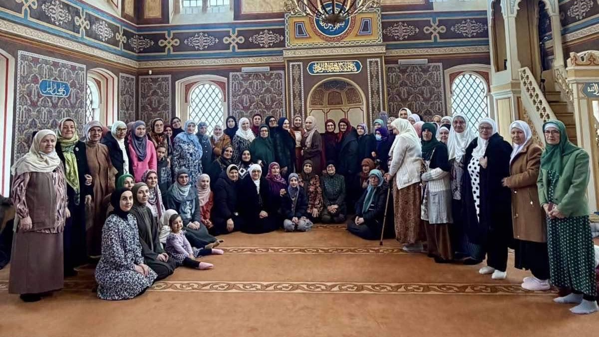 Tuzla: U Šarenoj džamiji održano predavanje za žene na temu „Izazovi roditeljstva“