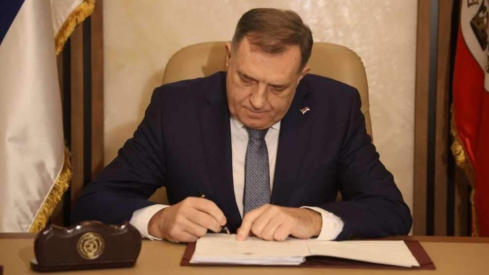 Dodik pohvalio Orbana kao lidera koji "razumije važnost mira"