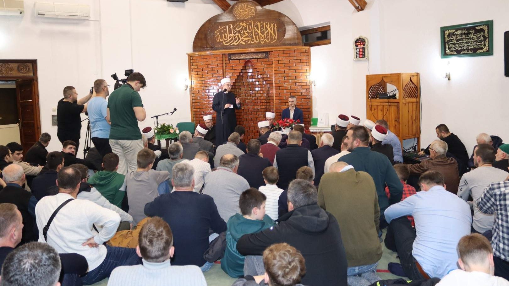 Zajedništvo, tradicija i znanje: Džemat Zalik obilježio tri decenije džamije „Bosanski mudžahidi“
