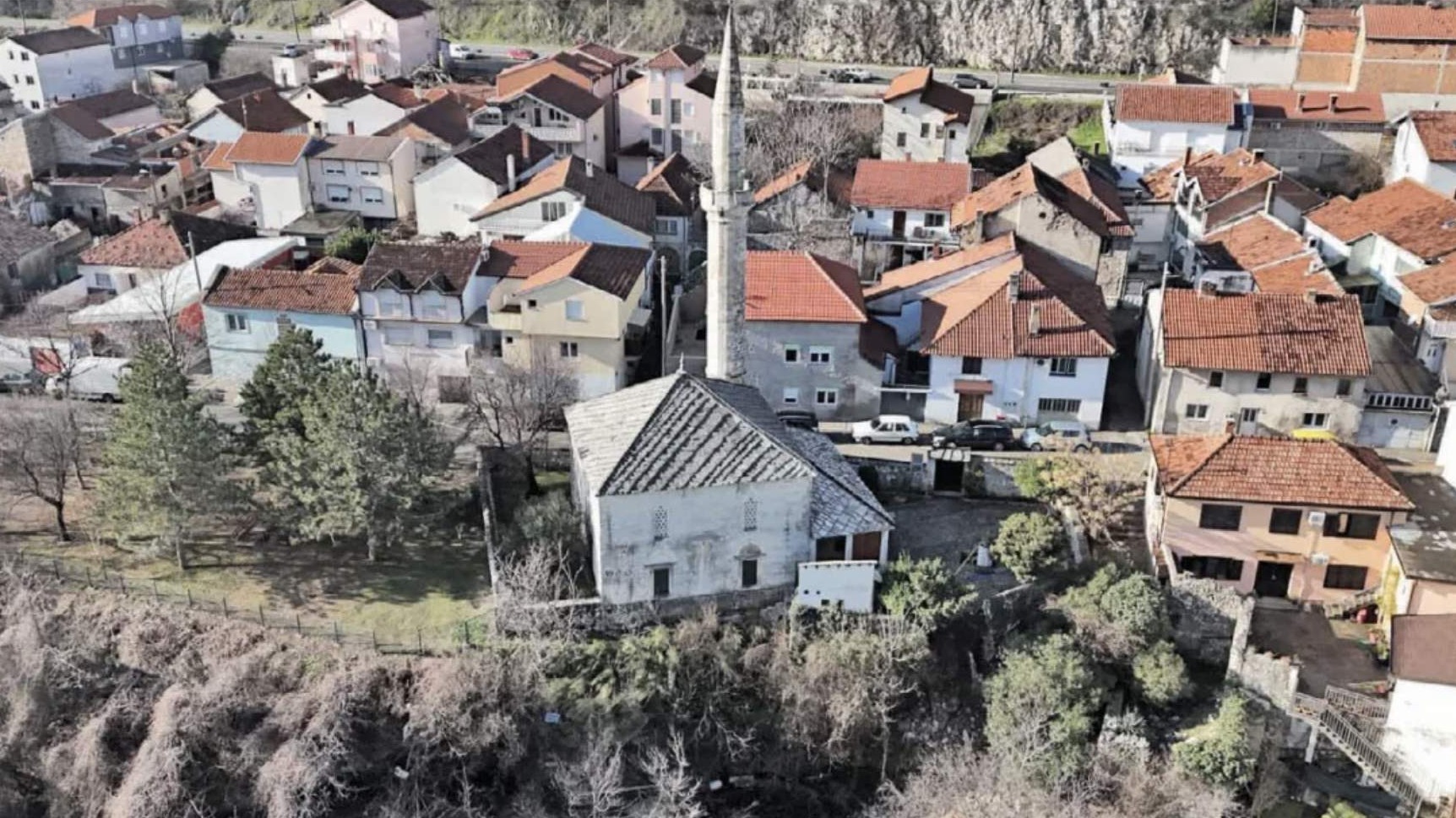 Između rijeke i vremena: Nova prijetnja urušavanju Sevri hadži Hasanove džamije u Mostaru