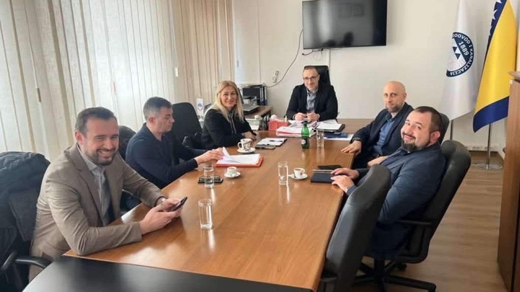 Razmatrana mogućnost traženja lokacije za izgradnju poslovne zgrade KJKP 'Vodovod i kanalizacija'