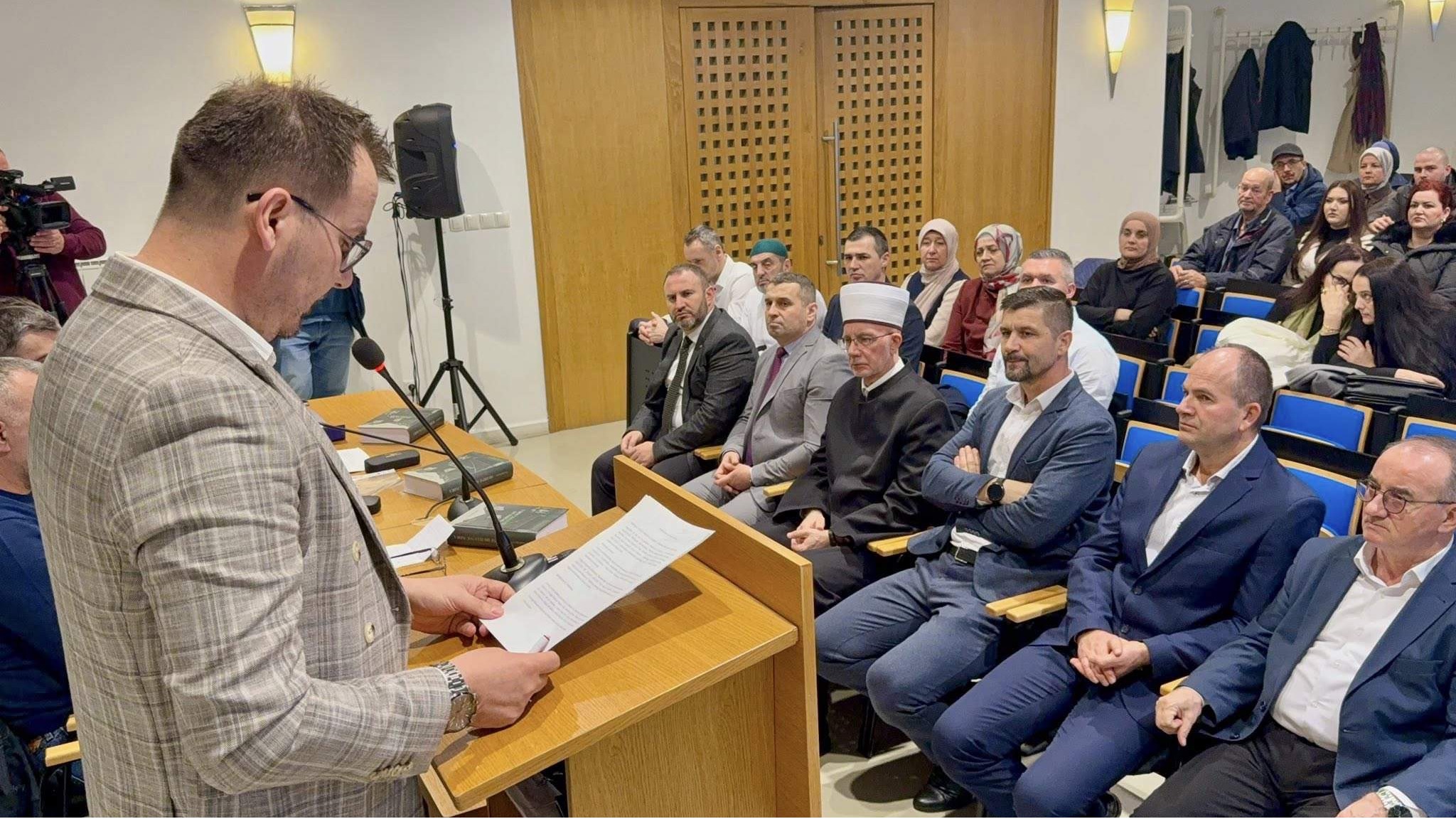 U Tuzli promovisano djelo „Od Drine do Zelenog Jadra“ Senada Karića: Knjiga koja dokumentuje zločin