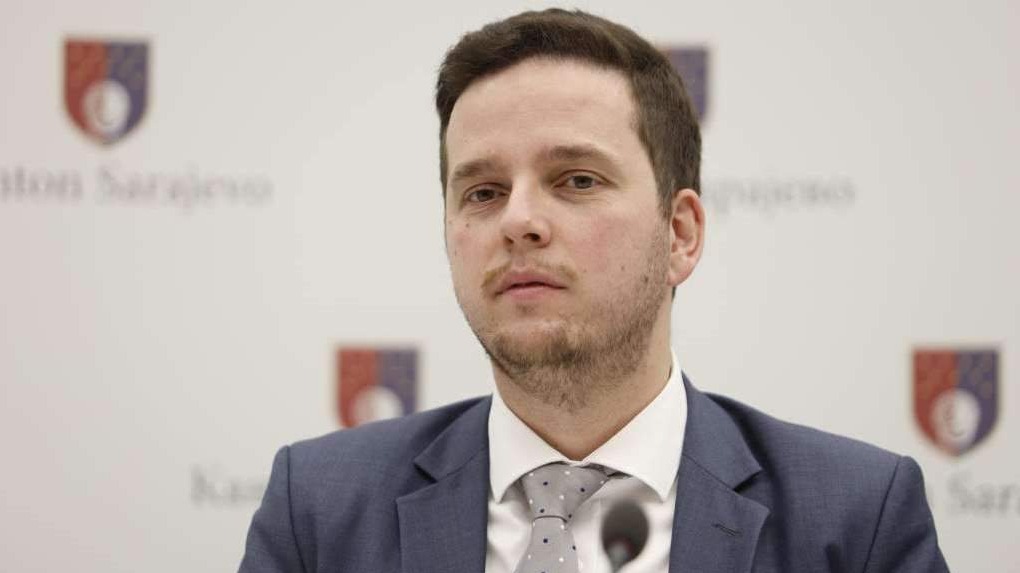 Premijer Kantona Sarajevo Nihad Uk podnio ostavku nakon tragične tramvajske nesreće