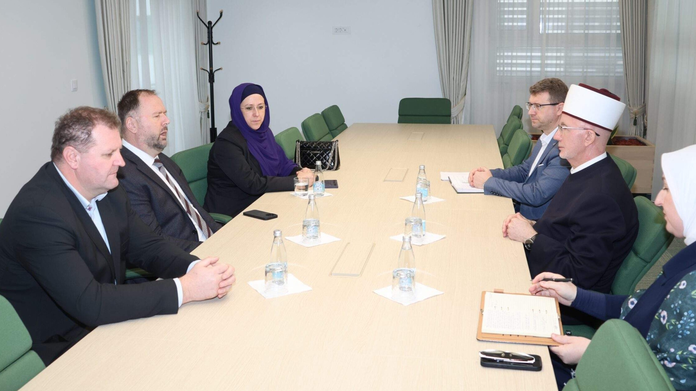 Muftiju Fazlovića posjetili predsjednik i članovi Komisije za slobodu vjere