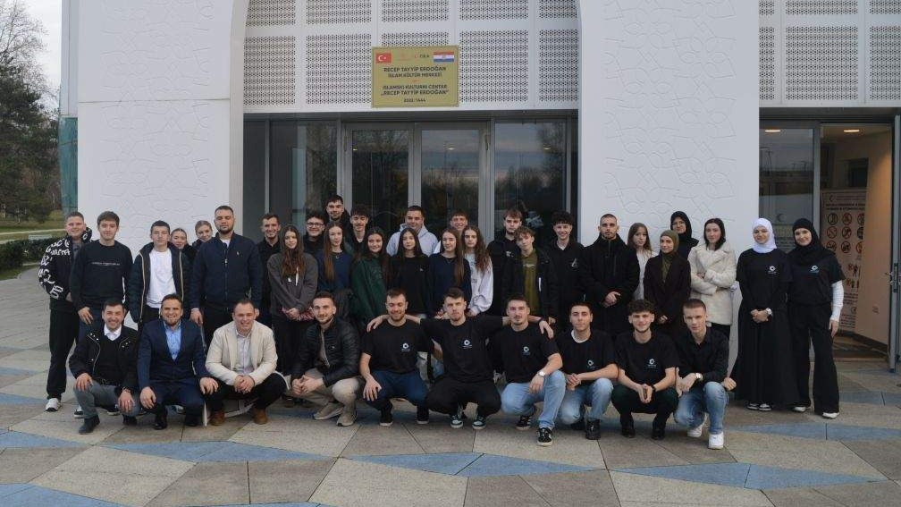 Predramazanski susreti mladih u Islamskom kulturnom centru Sisak: “Ramazan – mjesec jačanja karaktera”