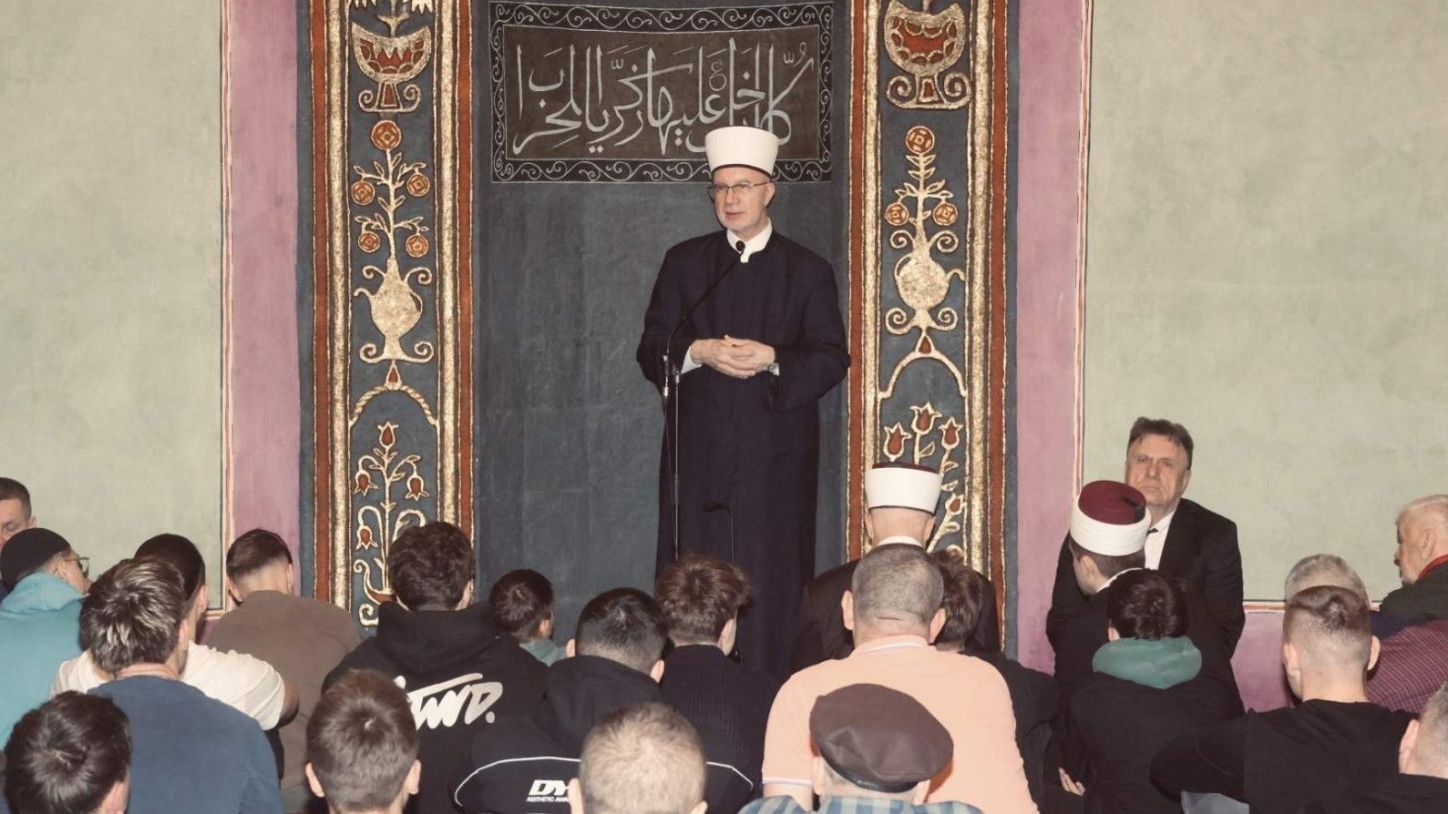 Muftija Fazlović klanjao teraviju u obnovljenoj Husejniji u Gradačcu