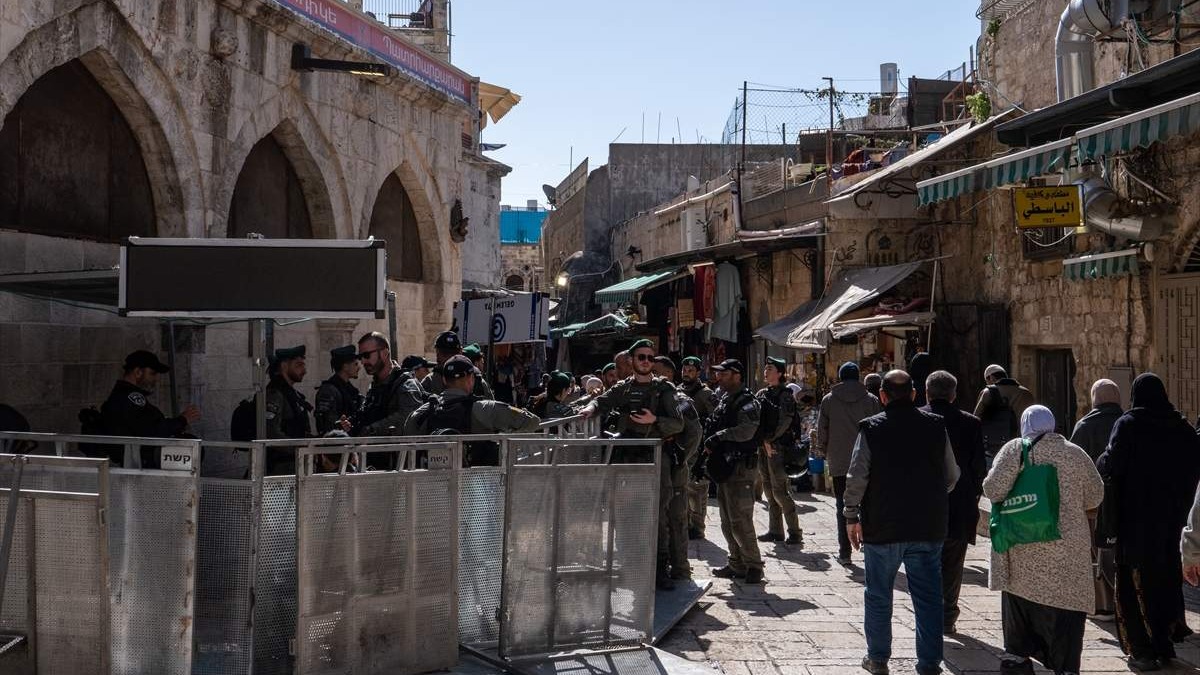 Izraelske okupacijske snage pooštrile ograničenja za ulazak Palestinaca u Al-Aksu prvog petka ramazana