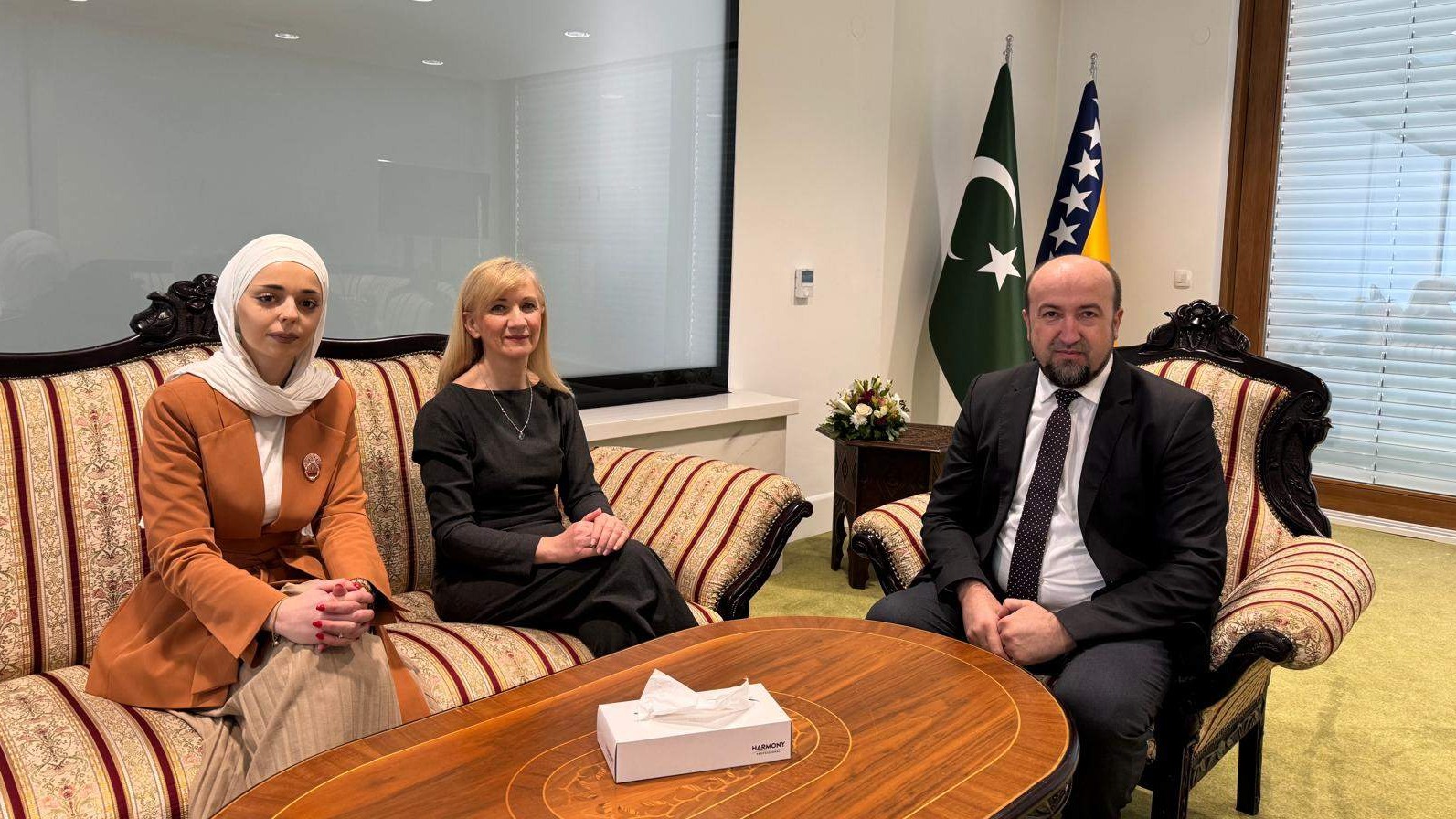 Direktor Jusić sa zamjenicom ministra Jurišić i novinarkom Arifović: Islamska zajedncia je opredijeljena promociji kulture dijaloga