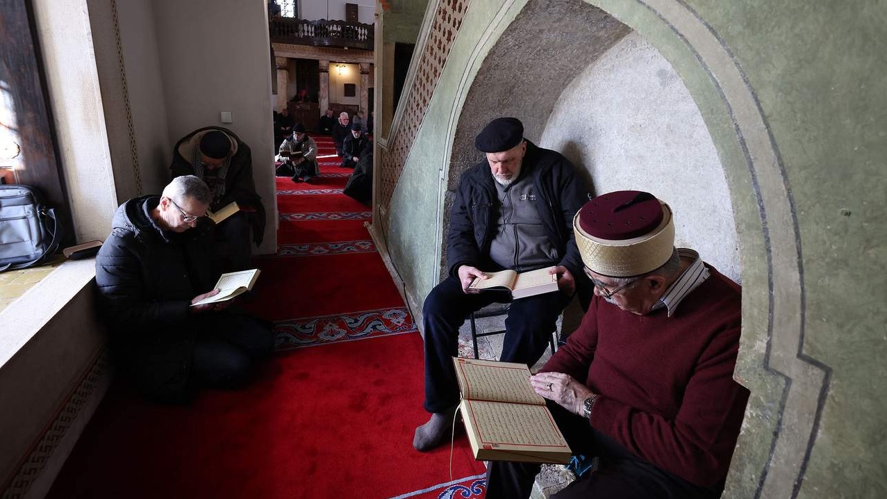 Mukabela u Gazi Husrev-begovoj džamiji: višestoljetni kontinuitet učenja Kur’ana u srcu Sarajeva