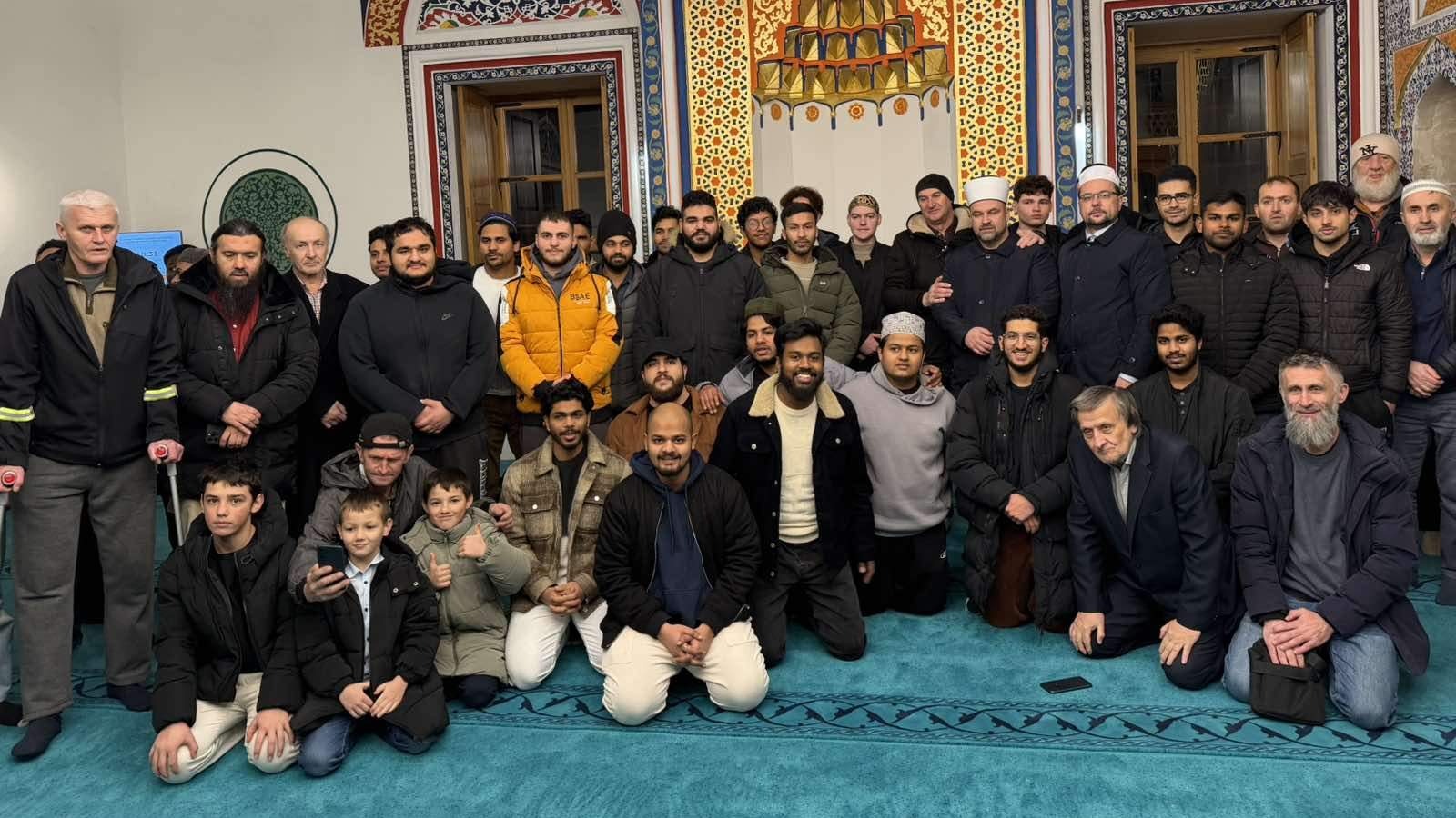 Džemat Dobrinja 3B u posjeti Foči: Podjela 63 iftara za studente i teravih-namaz u Aladži 