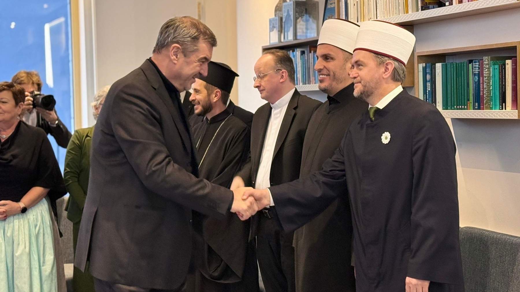 Međureligijski iftar u džematu Penzberg: jasna institucionalna organizacija u fokusu razgovora premijera Södera i muftije Kobilice