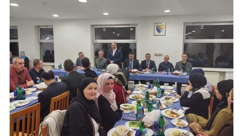 Iftar za vjeroučitelje i direktore tuzlanskih škola
