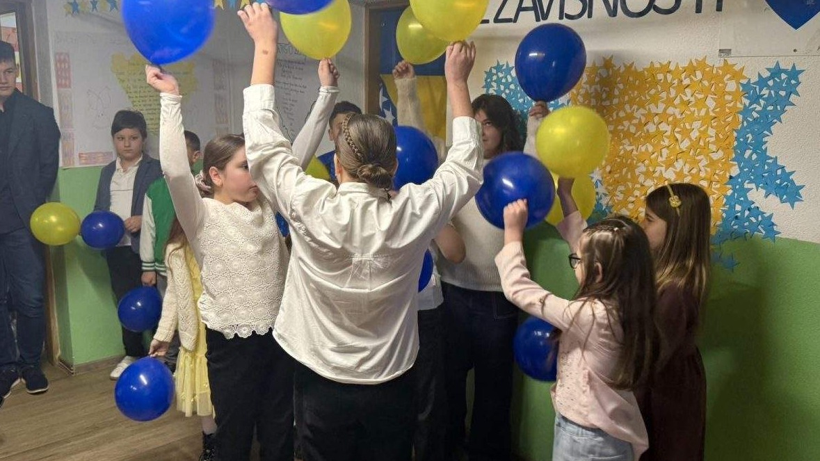 Osnovna škola "1. mart" u Vrbanjcima: Priredba povodom Dana škole i Dana nezavisnosti BiH