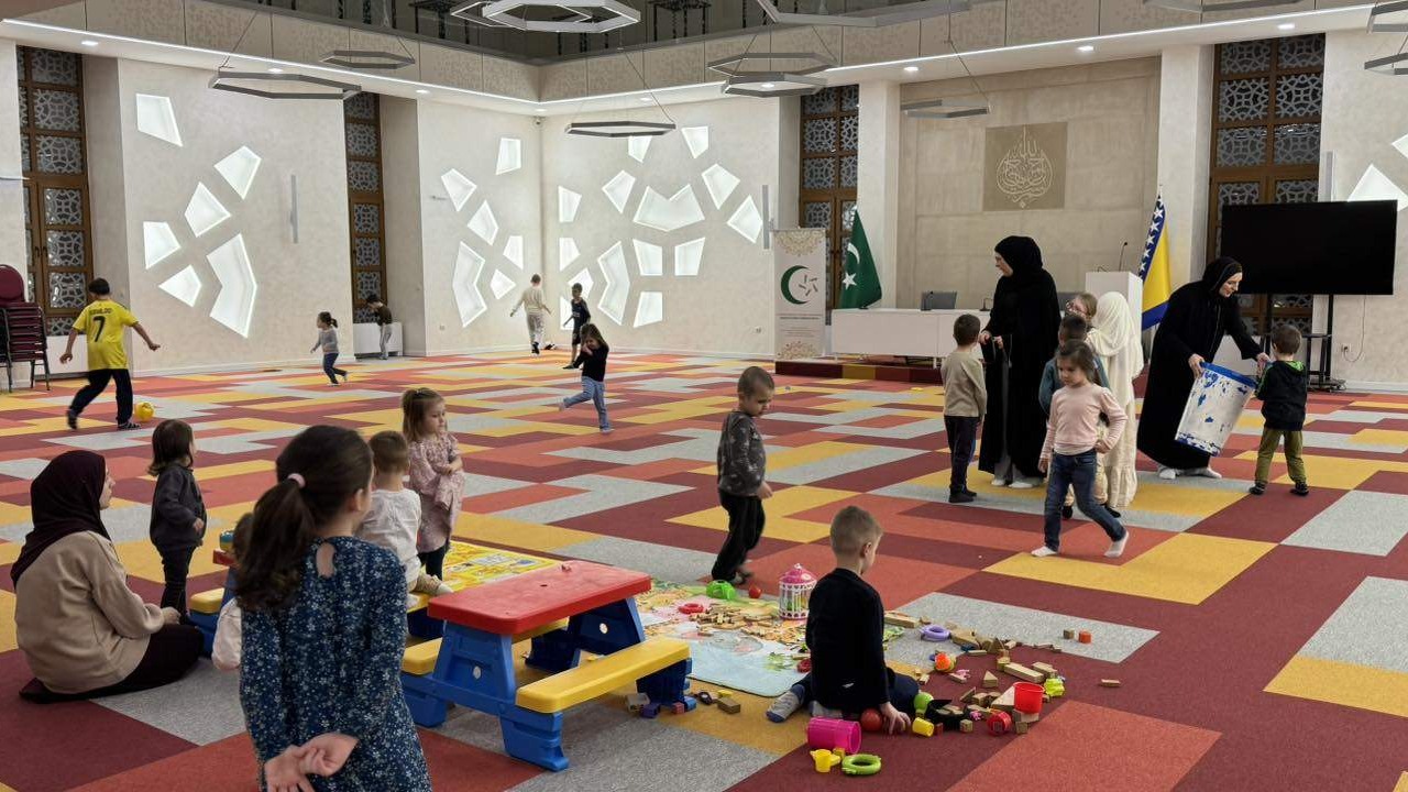Medžlis Zenica već drugu godinu u Islamskom centru "Sultan Ahmed" organizira igraonicu za djecu za vrijeme teravih-namaza