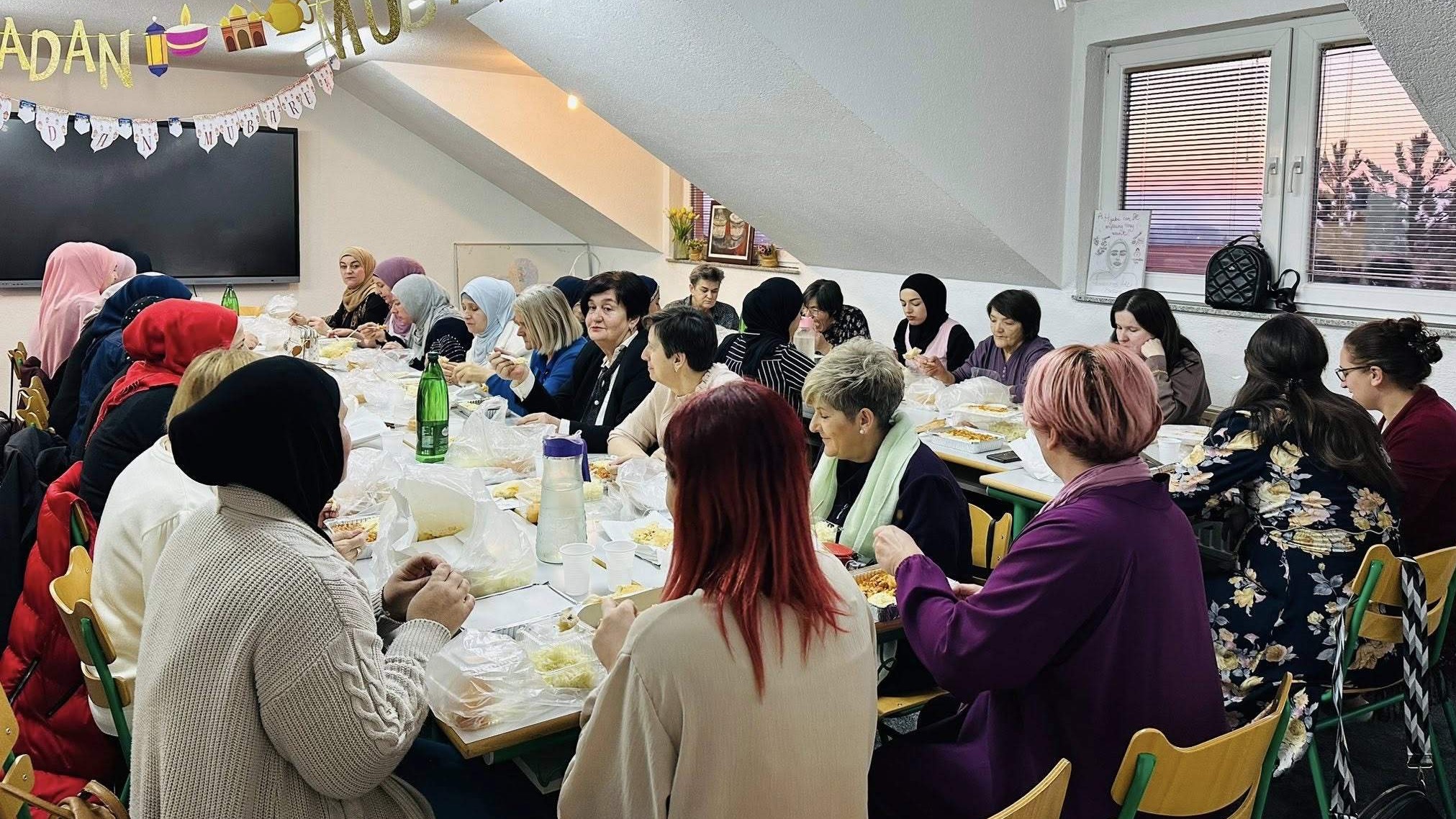 Odjel za brak i porodicu MIZ Livno: Iftar za 55 aktivnih polaznica