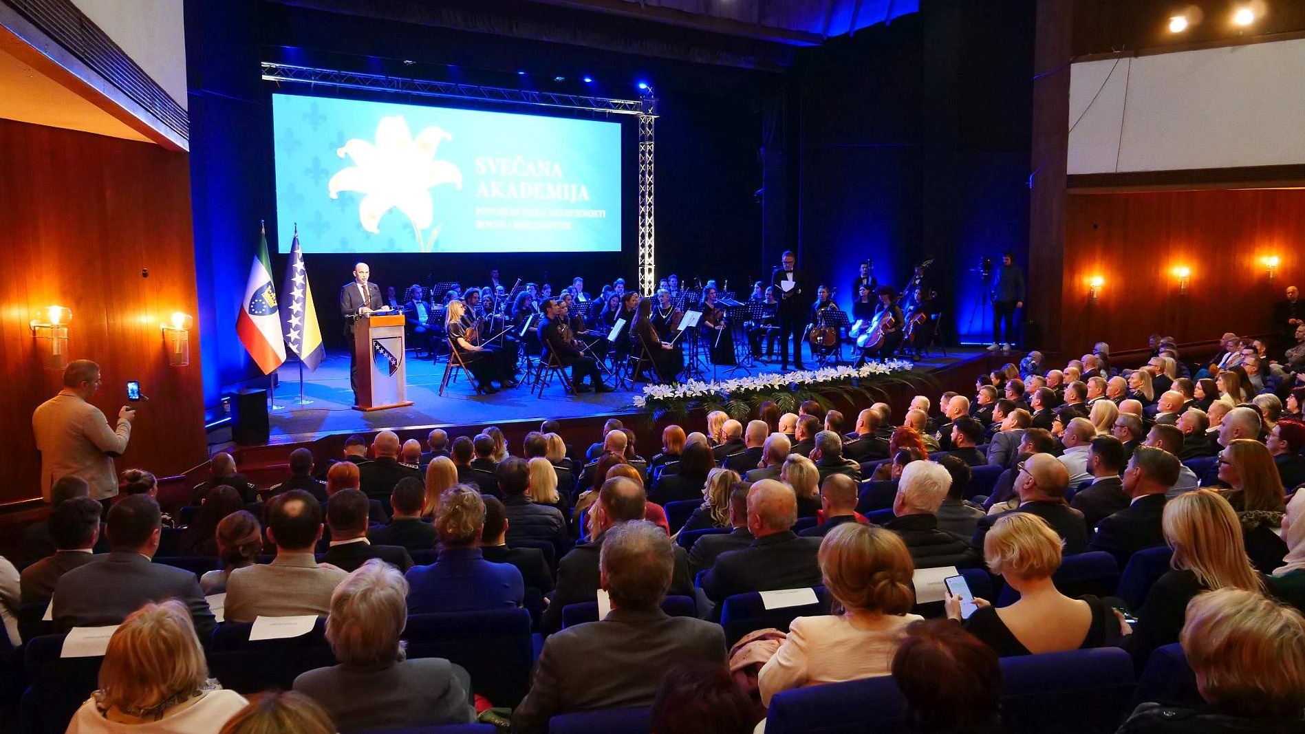 Svečanom akademijom u Zenici obilježen Dan nezavisnosti Bosne i Hercegovine, gost akademije Ivo Josipović