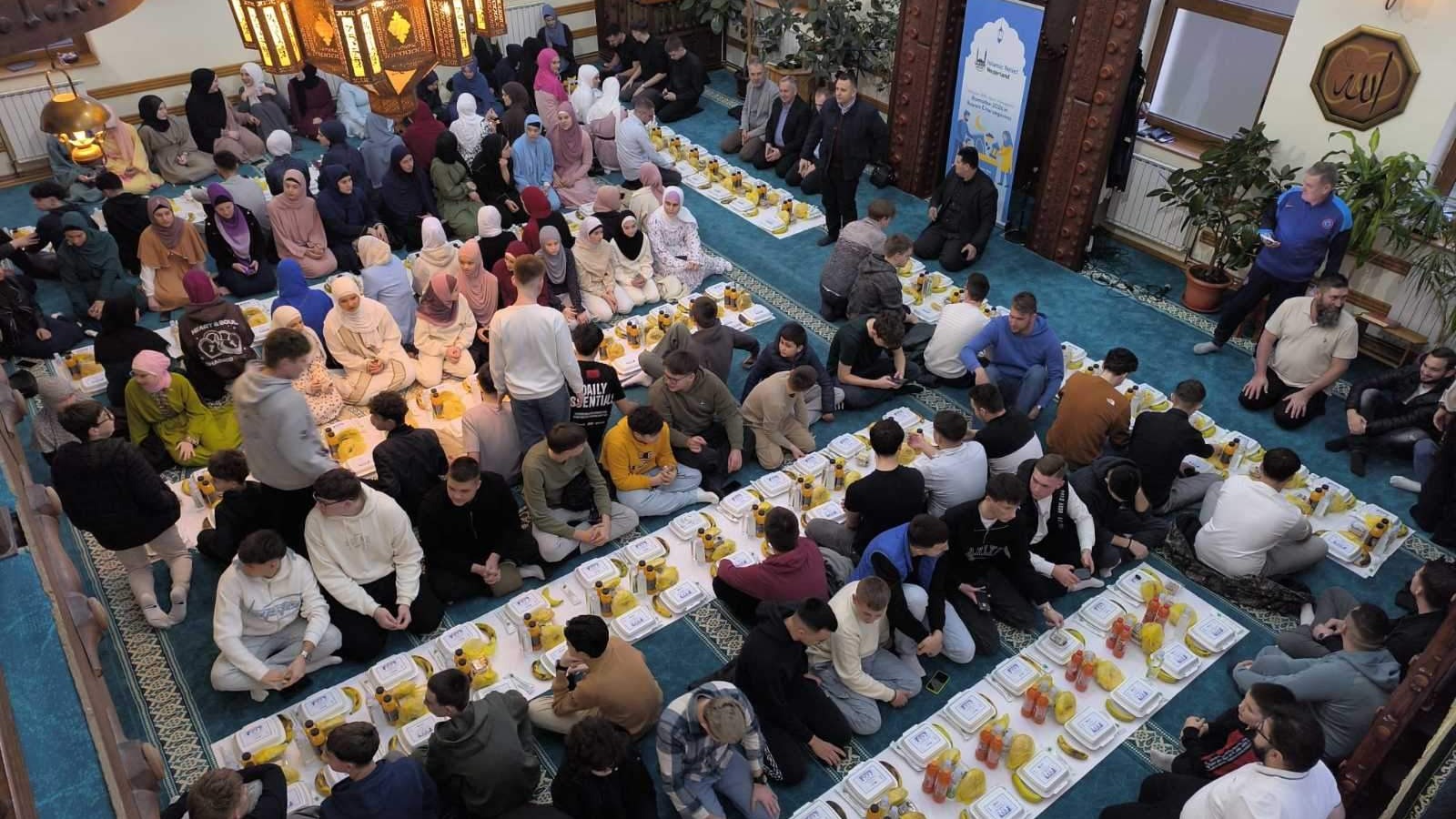 Omladinski iftar u Srebreniku za 230 postača