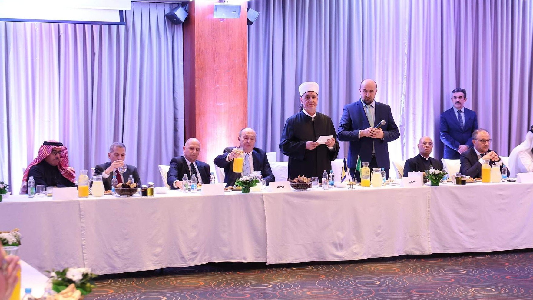 Reisul-ulema upriličio iftar za ambasadore: I u ovim blagoslovljenim trenucima ramazana mi molimo za mir