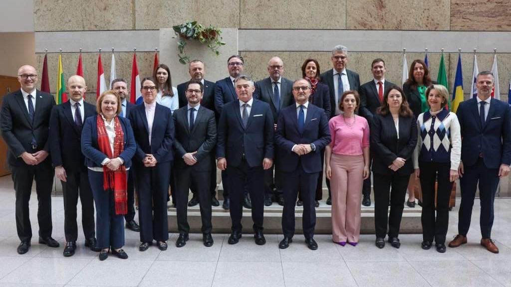 Komšić razgovarao s ambasadorima država članica EU akreditovanih u BiH   