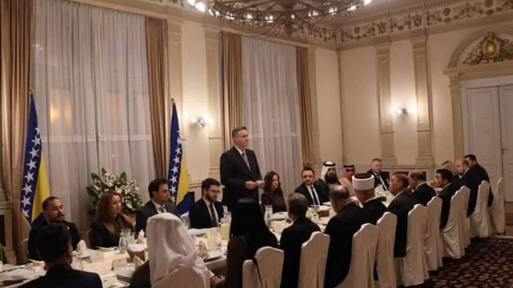 Bećirović upriličio iftar za diplomate i reisu-l-ulemu Kavazovića