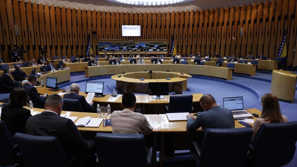 Dom naroda PSBiH danas o više zakonskih prijedloga, između ostalih i o zakonima o VSTV-u i Sudu BiH