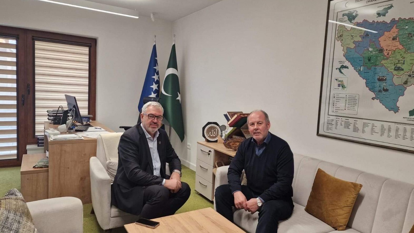 Vakif i donator Hadžija Halidović posjetio Ured za društvenu brigu Rijaseta IZ