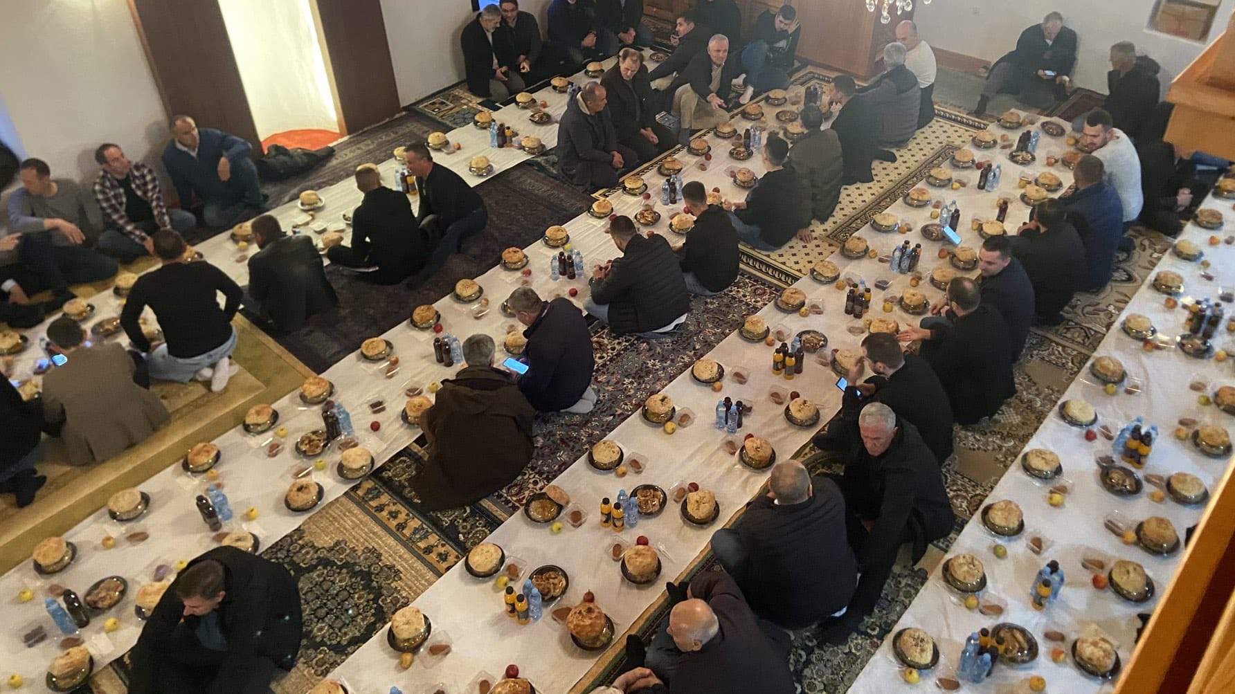 U Nevesinju održan zajednički tradicionalni iftar