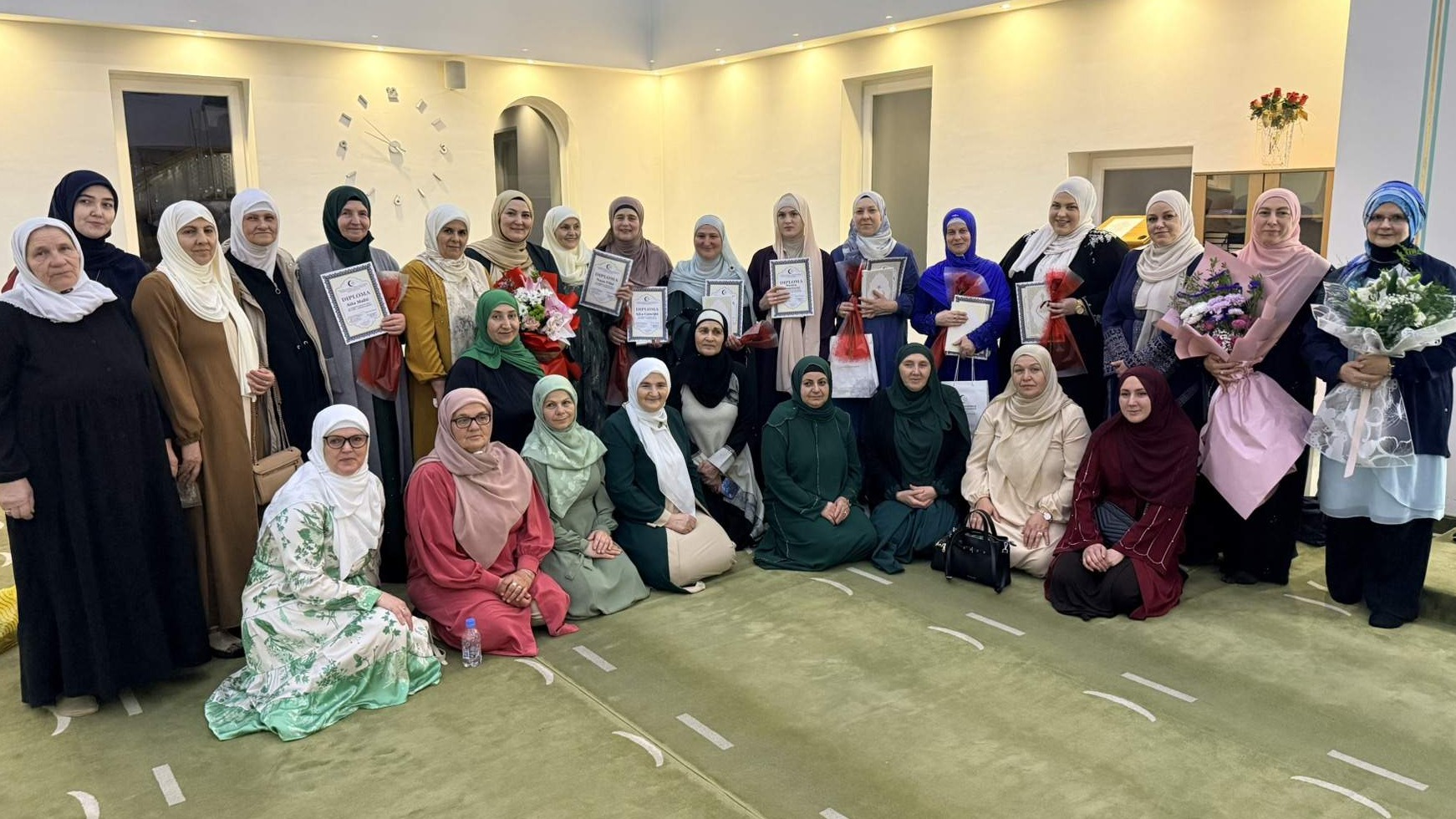 Džemat Podlugovi obilježio Lejletul-Bedr i veliki jubilej – 15 godina kursa sufare za odrasle