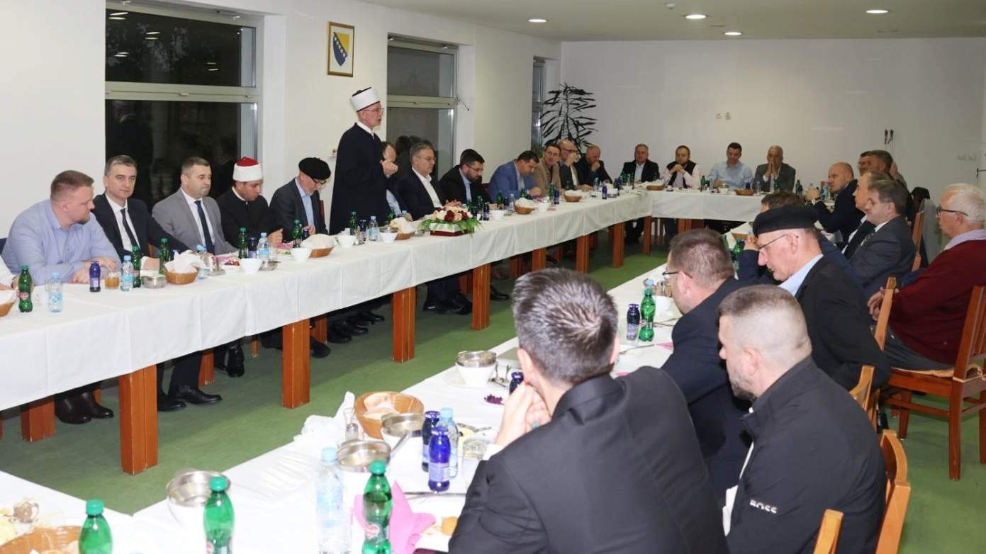 Iftar za članove Sabora i savjeta Muftijstva tuzlanskog