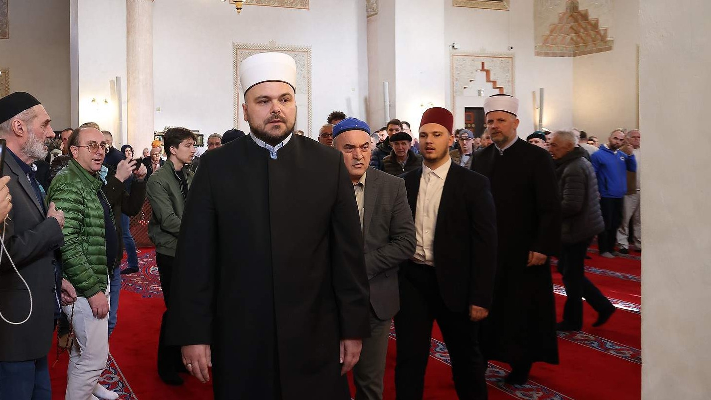 U Gazi Husrev-begovoj džamiji počeo itikaf: Ove godine mutekifi Prljača i Kobilica
