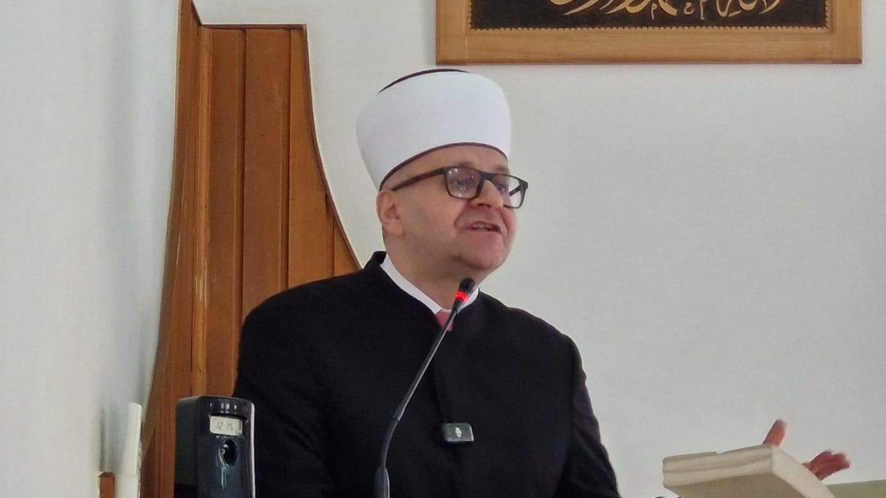 Muftija Dedović na ćurs tribini u Ćose Jahja-hodžinoj džamiji govorio o porukama sure El-Ma'un