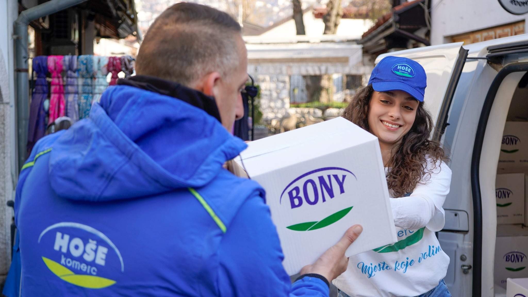 Uoči Lejletul-kadra: Hoše komerc podijelio pakete hrane korisnicima Narodne kuhinje