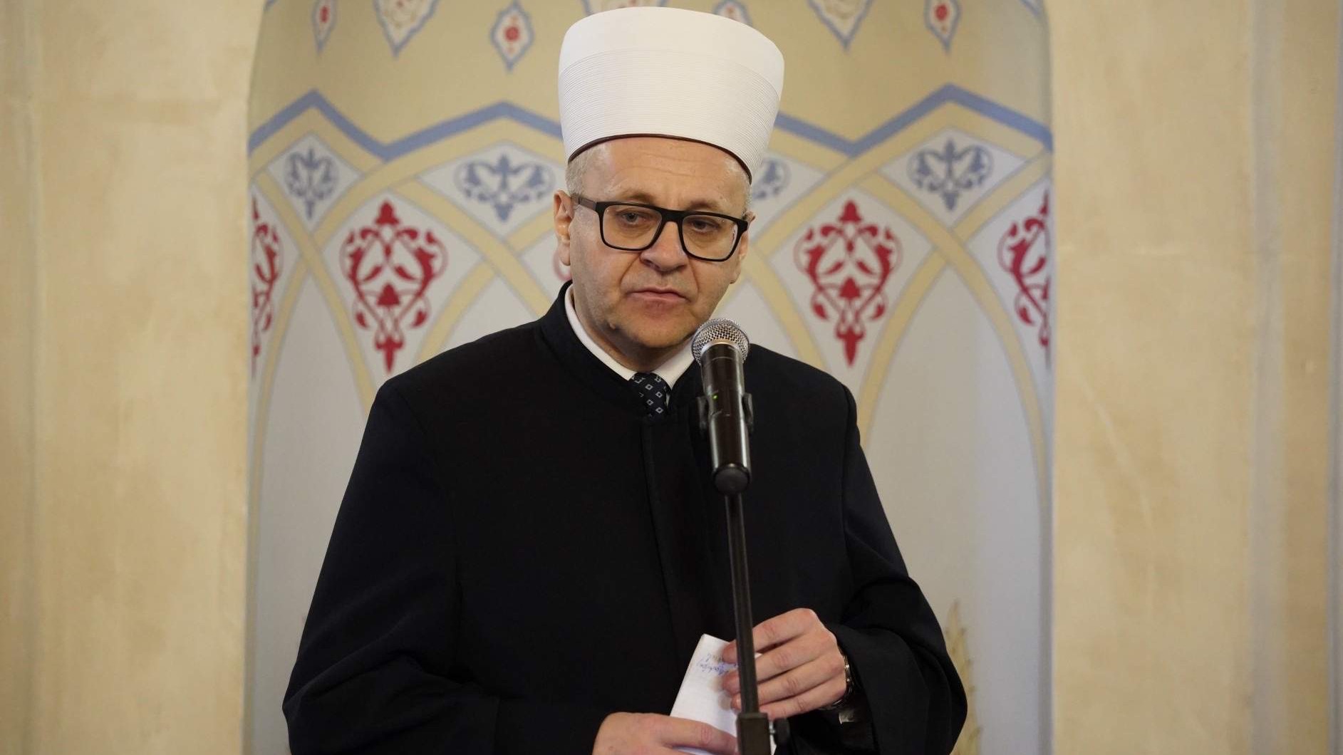 Muftija Dedović u noći Lejletul-kadra: Kur’an podiže čovjeka i uči nas slobodi i pravdi