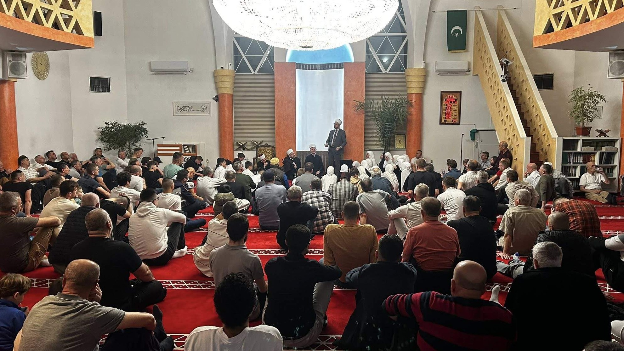 Medžlis Zenica: Centralni program u povodu Lejletul-kadra održan u Ensar džamiji