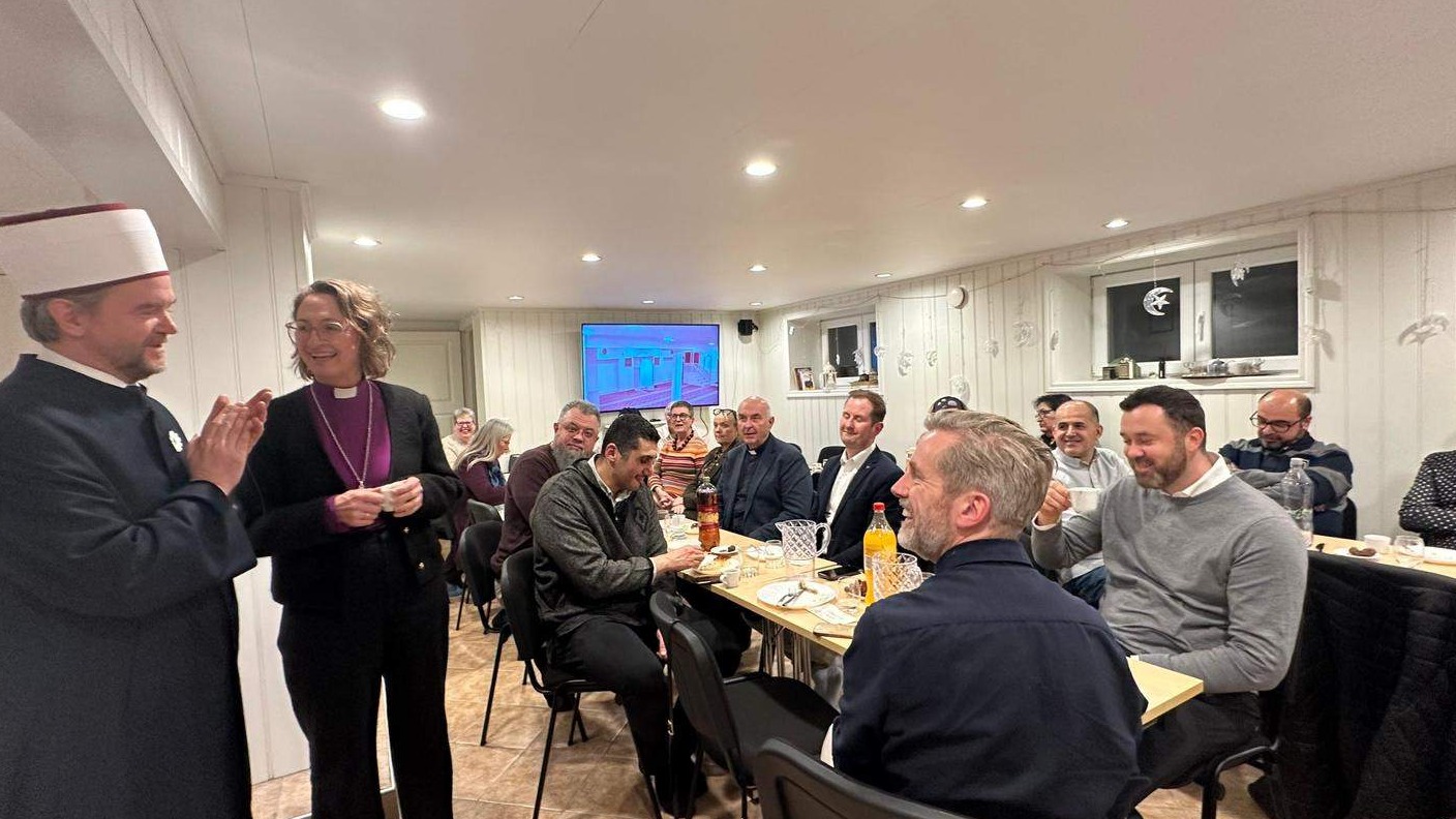 U Sarpsborgu održan međureligijski iftar u organizaciji Dialogforuma