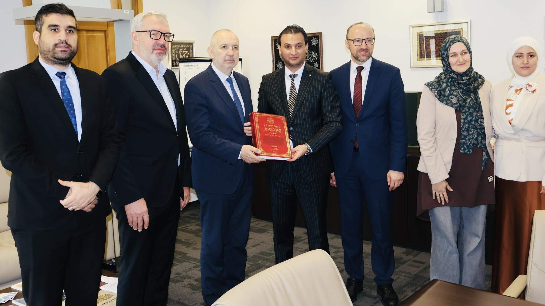 Gazi Husrev-begova biblioteka ugostila visoku delegaciju na čelu sa ambasadorom Alžira
