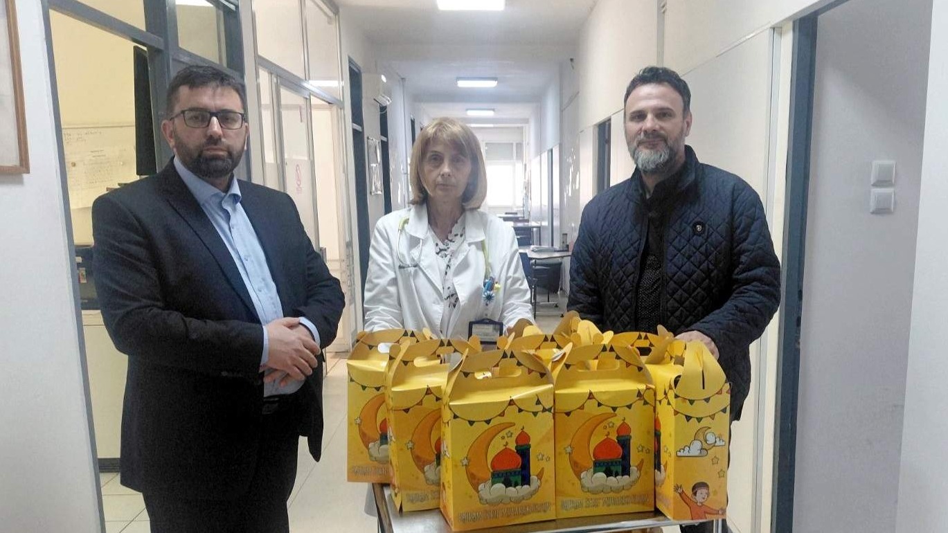 Muftijstvo tuzlansko: Bajramski paketići za djecu na UKC Tuzla