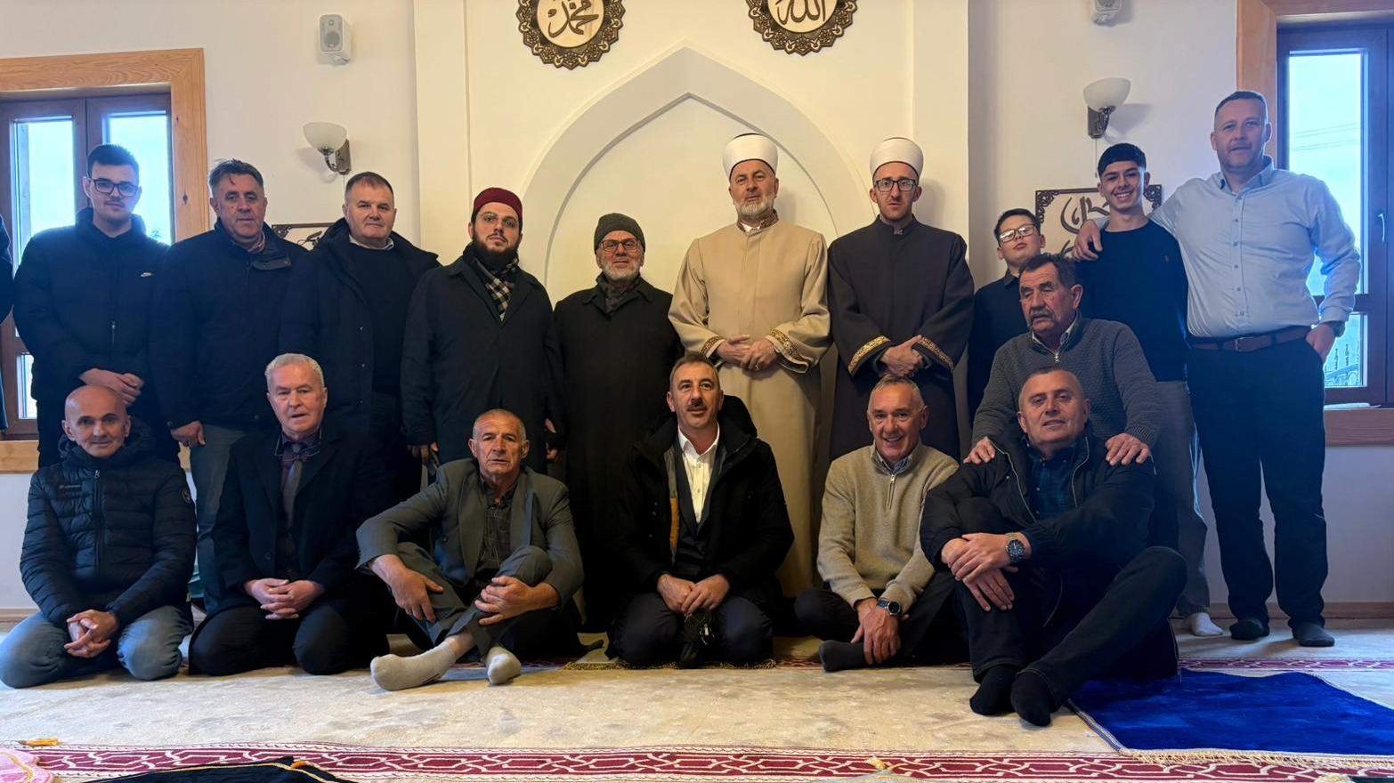 Bajram-namaz u obnovljenoj džamiji u Milatkovićima kod Čajniča nakon više od osam decenija