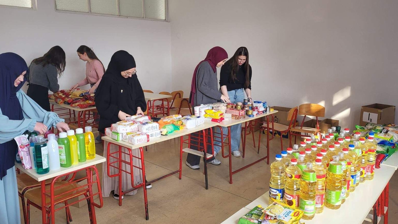 Zenički učenici zajedno sa vjeroučiteljima tokom ramazana prikupili značajnu pomoć za Merhamet
