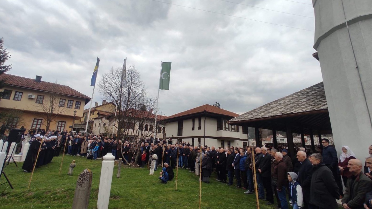 Konjic: Obilaskom šehidskih spomen obilježja i mezarja obilježen Dan šehida