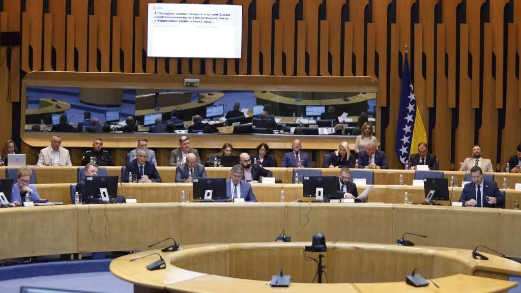 Dom naroda bez kvoruma: SNSD napustio sjednicu, nema rasprave o akcizama na gorivo