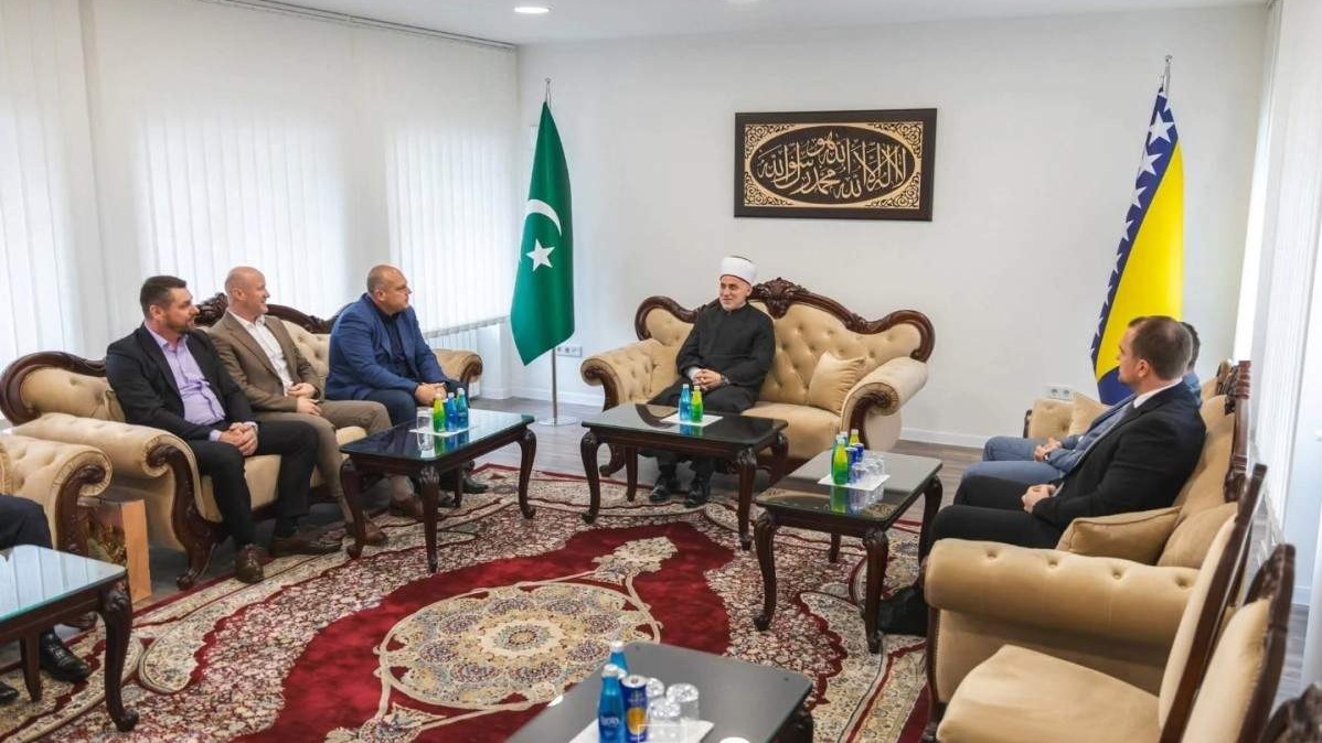 Delegacija vlasti Unsko-sanskog kantona u bajramskoj posjeti muftiji Kudiću