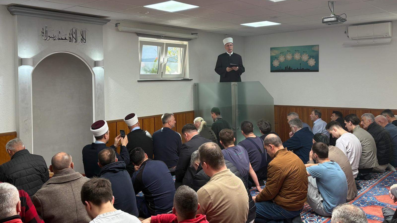 Muftija Fazlović na hutbi u Düsseldorfu: Izazovi i kušnje života zahtijevaju trajne duhovne resurse