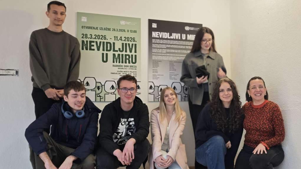 U Brezi postavljena izložba 'Nevidljivi u miru', priče koje često ostaju nevidljive