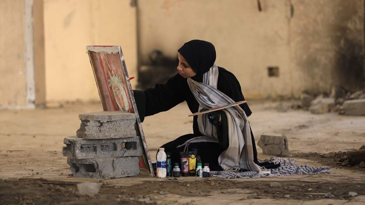 Umjetnost među ruševinama: Mlada Palestinka u Gazi obilježava Dan zemlje