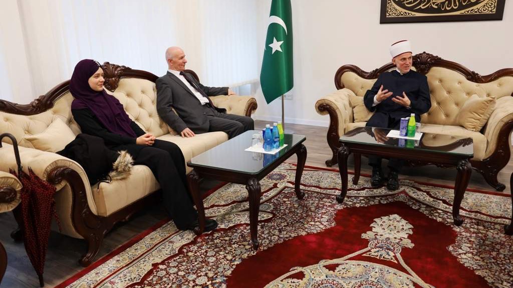 Muftija Kudić upriličio prijem za finalistkinju ramazanskog kviza radija Bir