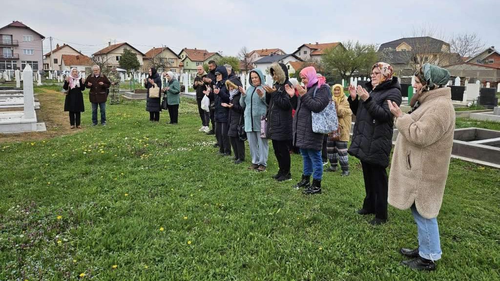 U Bijeljini obilježene 34 godine od zločina nad civilima - Proučena dova i odata počast žrtvama