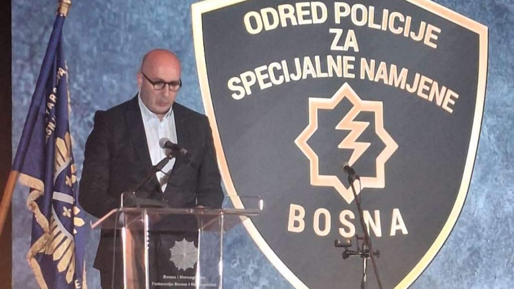Osmanović na obilježavanju godišnjice Odreda policije Bosna: Zastava, himna i domovina nemaju alternativu