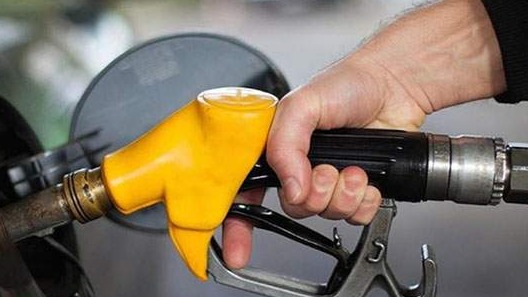 Dizel skuplji za 0,01 KM po litru, cijena benzina nepromijenjena